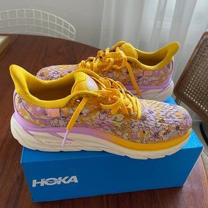HOKA x Free People Clifton 7.5 NWT